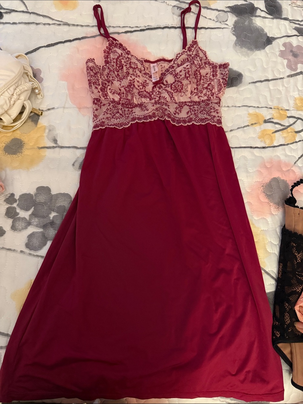 La vie en rose Women's Wine Lace-Trim Chemise Nightdress